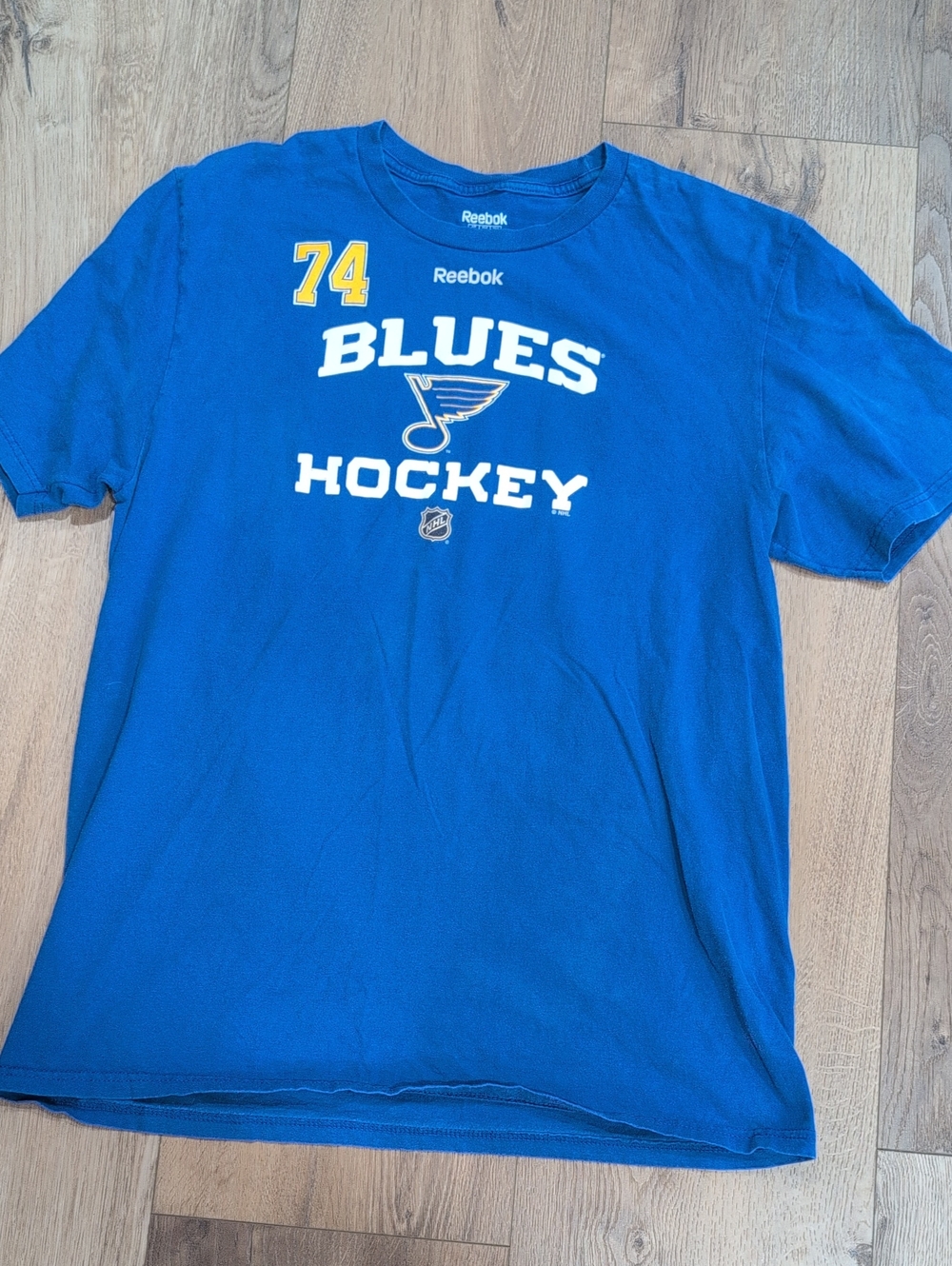 Reebok Men’s St. Louis Blues Hockey Graphic Tee with Yellow Accents